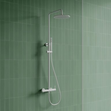 Baltos matinės spalvos virštinkinė dušo sistema Omnires Y1244MWM
