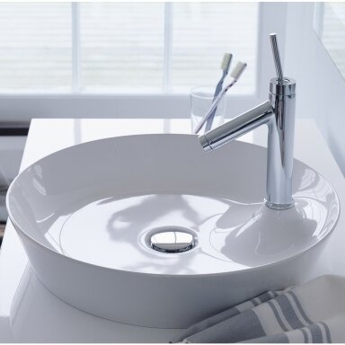 Duravit Cape Cod pastatomas ant stalviršio praustuvas su skyle maišytuvui 480x480 Duravit Cape Cod pastatomas ant stalviršio praustuvas su skyle maišytuvui 480x480