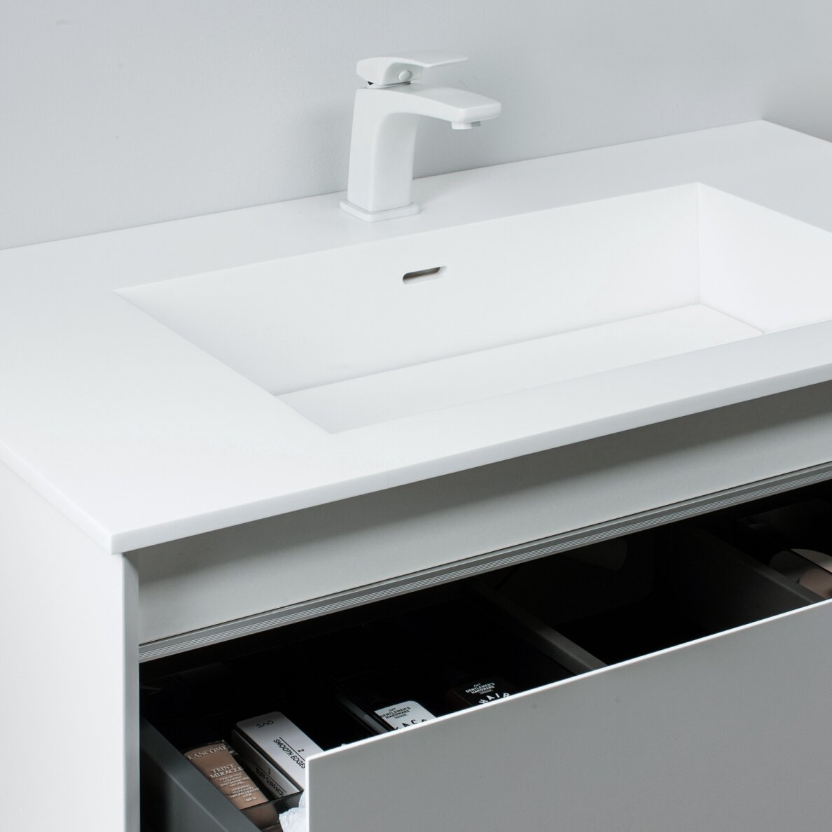 Kamė CORIAN®1 įleidžiamas praustuvas 120 cm, matinis baltas 3