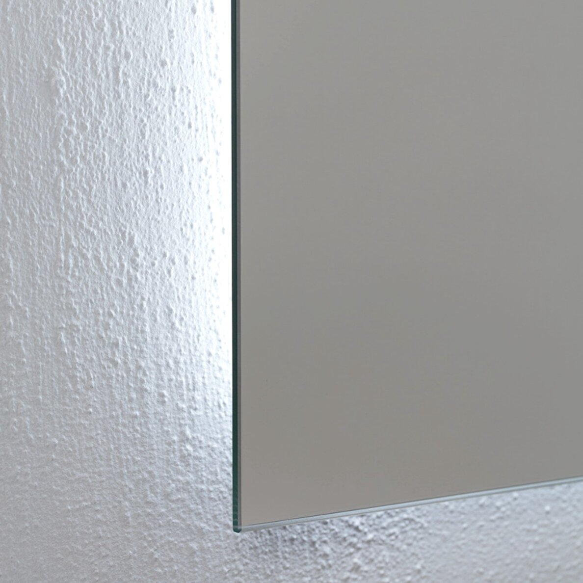 Kamė MINI veidrodis su LED apšvietimu 36 × 90 cm 1 Kamė MINI veidrodis su LED apšvietimu 36 × 90 cm 1